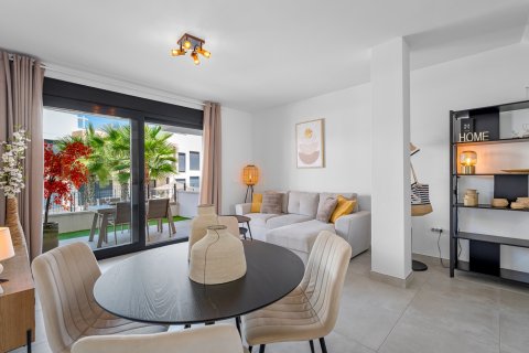 Appartamento a Villamartin, Alicante, Spagna 2 camere da letto, 67 mq. N° 196191