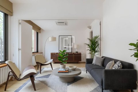 Квартира в Барселона, Испания 4 спальни, 125м2 №164619