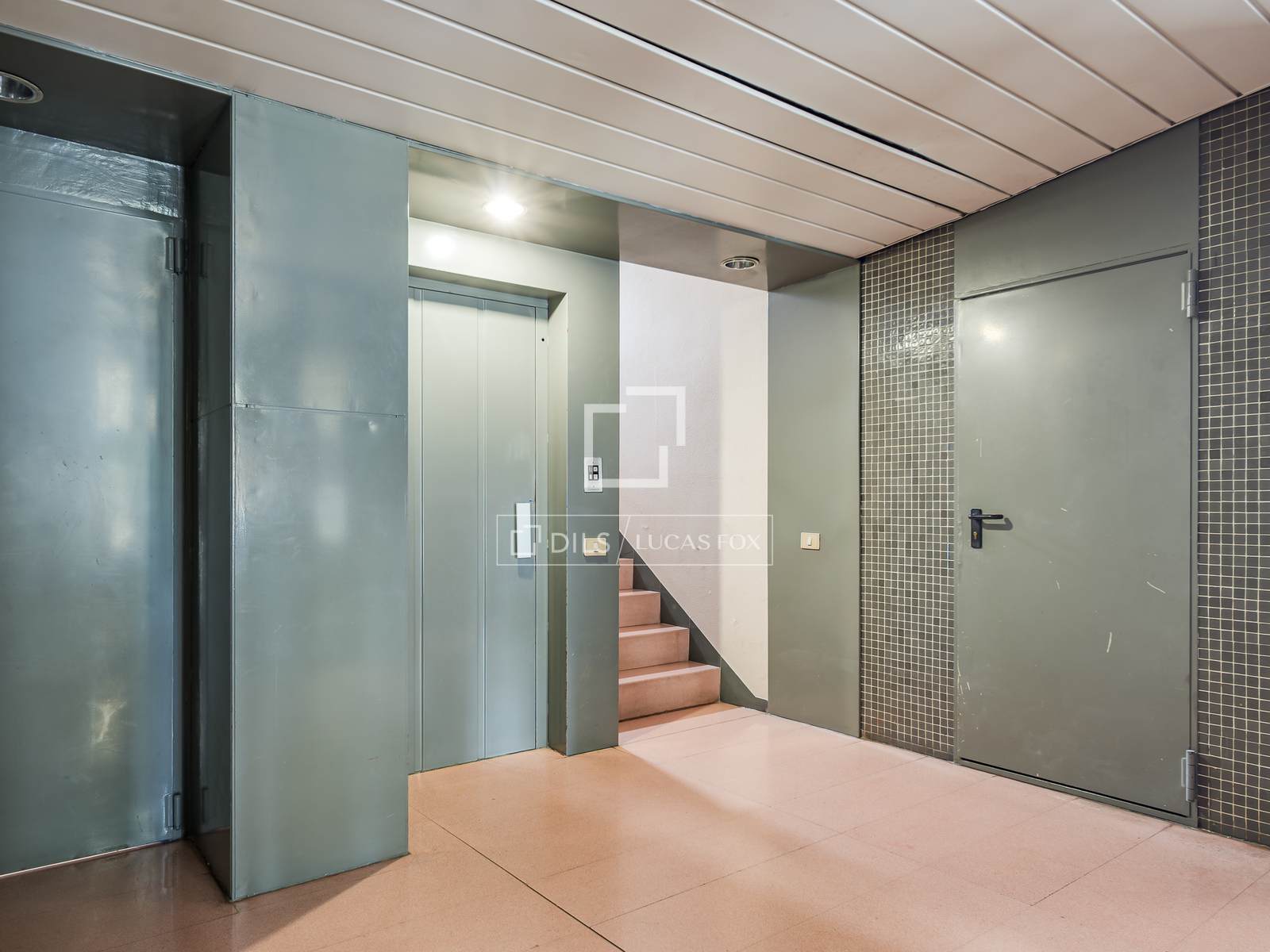Apartment in Barcelona, Spain 4 bedrooms, 125 sq.m. No. 164619