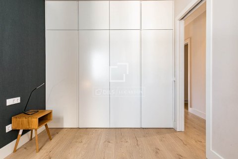 Apartment à vendre à Barcelona, Espagne, 2 chambres, 70 m2 No. 164614 - photo 17