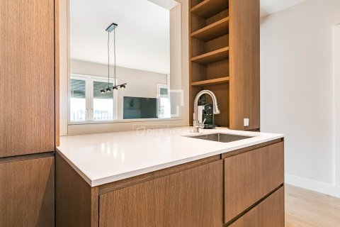 Apartment à vendre à Barcelona, Espagne, 2 chambres, 70 m2 No. 164614 - photo 12