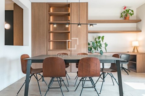 Apartment à vendre à Barcelona, Espagne, 2 chambres, 70 m2 No. 164614 - photo 2