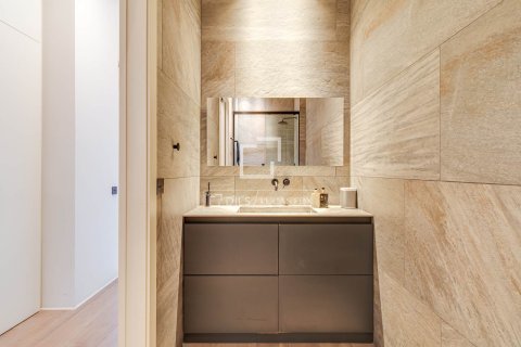 Apartment à vendre à Barcelona, Espagne, 2 chambres, 113 m2 No. 164618 - photo 25