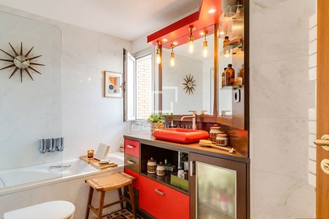 Huoneisto myytävänä Barcelona, Espanja, 4 makuuhuonetta, 122 m2 No. 164617 - kuva 24