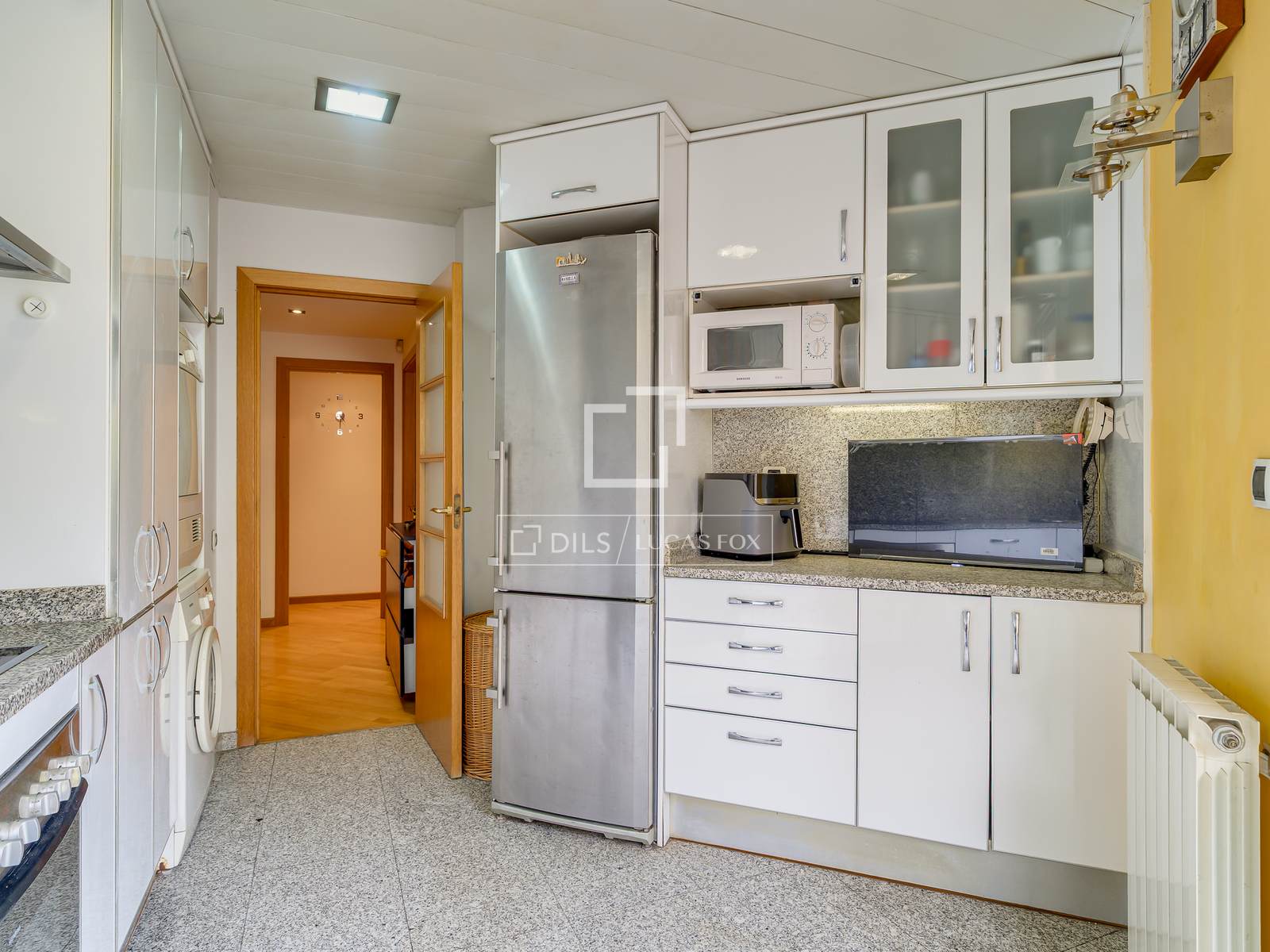 Apartment in Barcelona, Spain 4 bedrooms, 122 sq.m. No. 164617