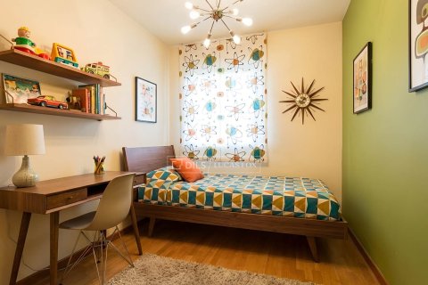 Lägenhet till salu i Barcelona, Spanien 4 sovrum, 122 kvm. Nr. 164617 - foto 17