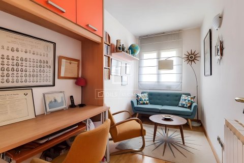 Lägenhet till salu i Barcelona, Spanien 4 sovrum, 122 kvm. Nr. 164617 - foto 13