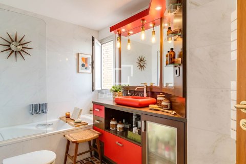 Lägenhet till salu i Barcelona, Spanien 4 sovrum, 122 kvm. Nr. 164617 - foto 15