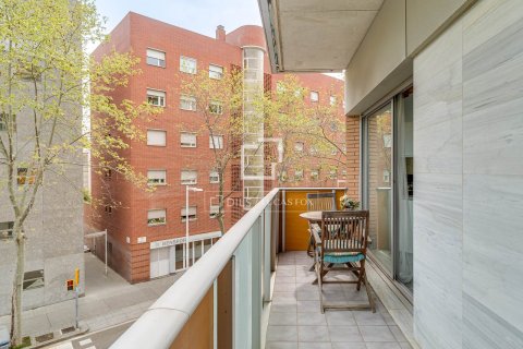 Lägenhet till salu i Barcelona, Spanien 4 sovrum, 122 kvm. Nr. 164617 - foto 8