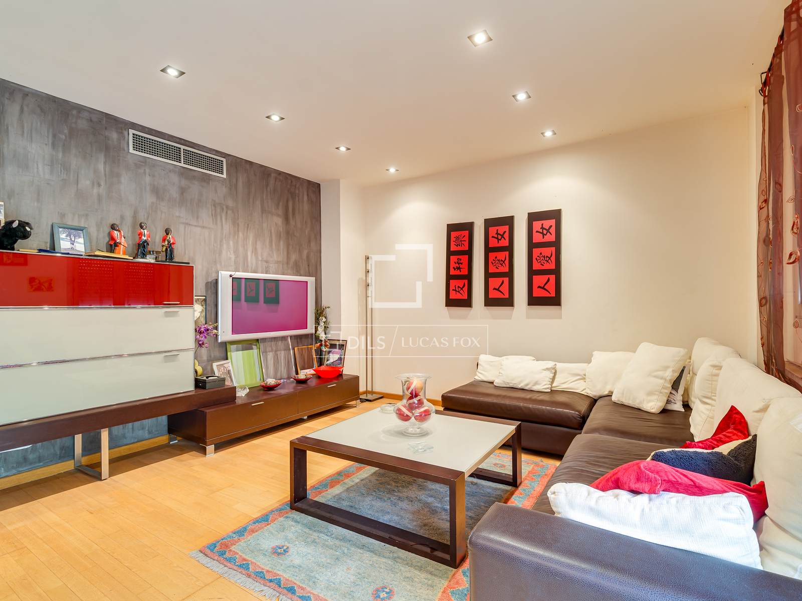 Apartment in Barcelona, Spain 4 bedrooms, 122 sq.m. No. 164617