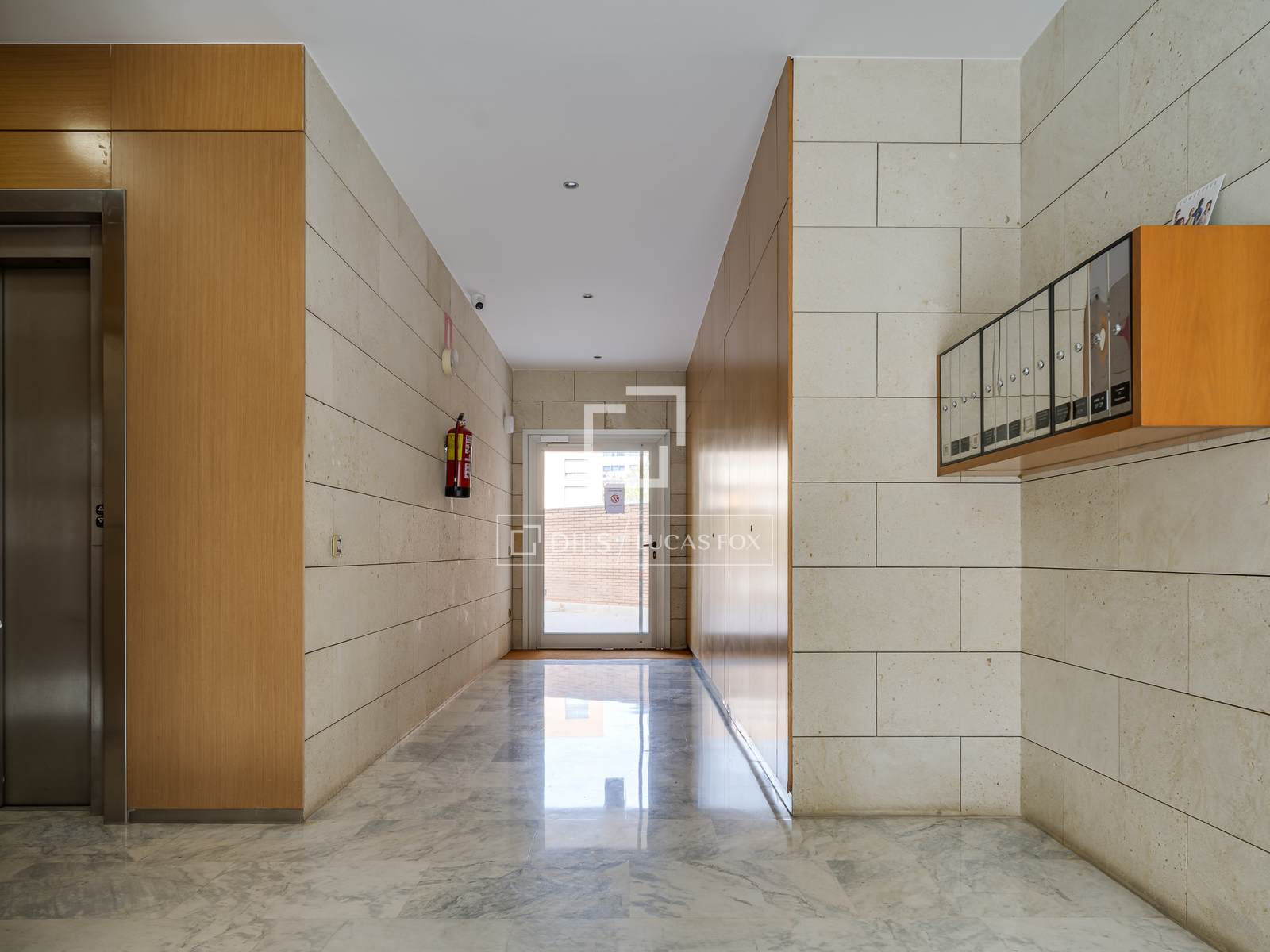 Apartment in Barcelona, Spain 4 bedrooms, 122 sq.m. No. 164617