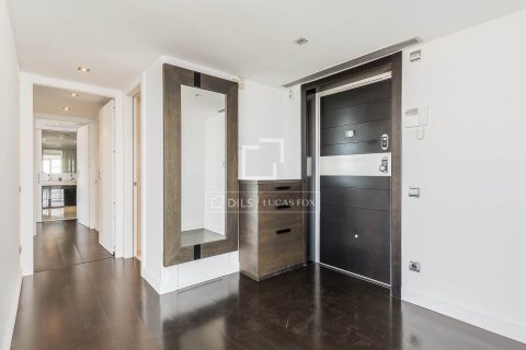 Penthouse for sale in Barcelona, Spain 2 bedrooms, 184 sq.m. No. 164616 - photo 7