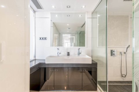 Penthouse for sale in Barcelona, Spain 2 bedrooms, 184 sq.m. No. 164616 - photo 24