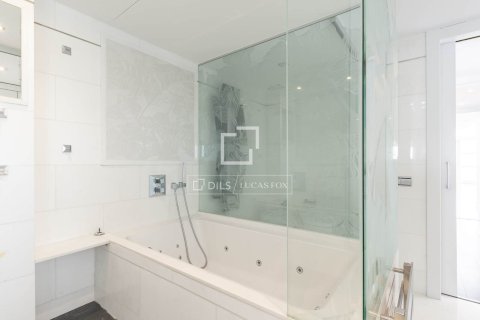 Penthouse for sale in Barcelona, Spain 2 bedrooms, 184 sq.m. No. 164616 - photo 22