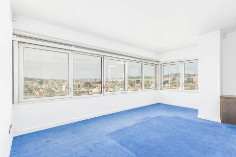 Penthouse for sale in Barcelona, Spain 2 bedrooms, 184 sq.m. No. 164616 - photo 12