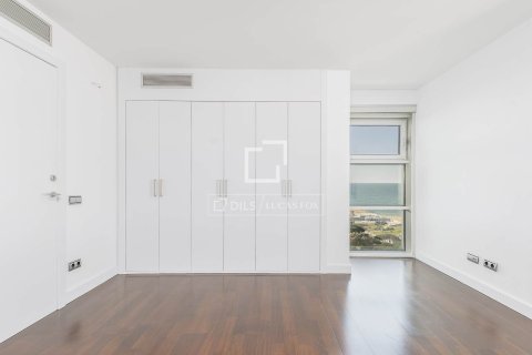 Penthouse for sale in Barcelona, Spain 2 bedrooms, 184 sq.m. No. 164616 - photo 9