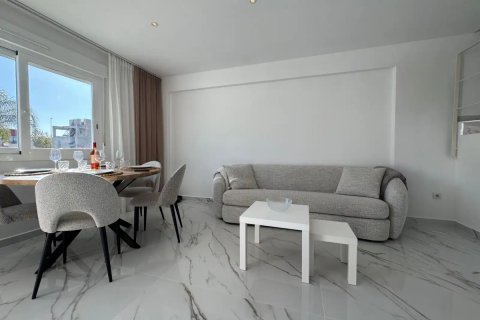 Townhouse for sale in Torrevieja, Alicante, Spain 2 bedrooms, 94 sq.m. No. 189913 - photo 16