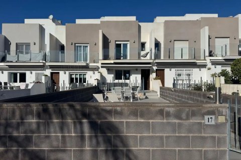 Townhouse for sale in Torrevieja, Alicante, Spain 2 bedrooms, 94 sq.m. No. 189913 - photo 4