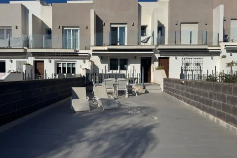 Townhouse in Torrevieja, Alicante, Spain 2 bedrooms, 94 sq.m. No. 189913
