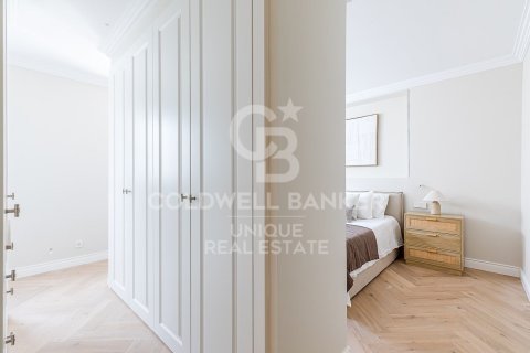 Apartamento en venta en Madrid, España 3 dormitorios, 153 m2 No. 157200 - foto 12