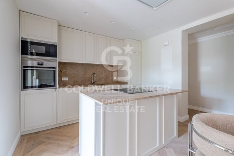 Apartamento en venta en Madrid, España 3 dormitorios, 153 m2 No. 157200 - foto 7