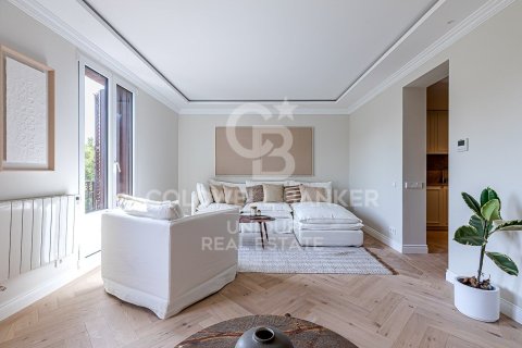 Apartamento en venta en Madrid, España 3 dormitorios, 153 m2 No. 157200 - foto 4