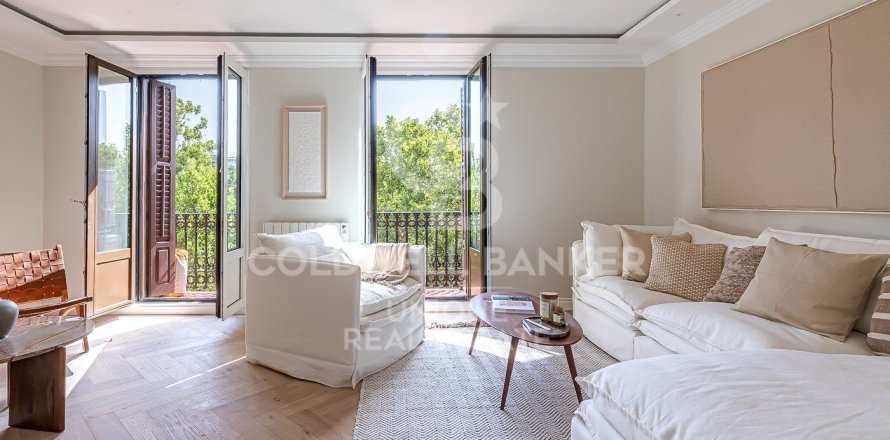 Apartamento en Madrid, España 3 dormitorios, 153 m2 No. 157200