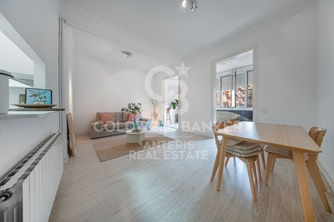 Apartamento en Barcelona, España 3 dormitorios, 106 m2 No. 157197