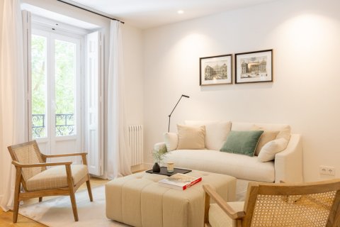 Продажа квартиры Мадрид, Испания 3 спальни, 148м2 №106938 - фото 7