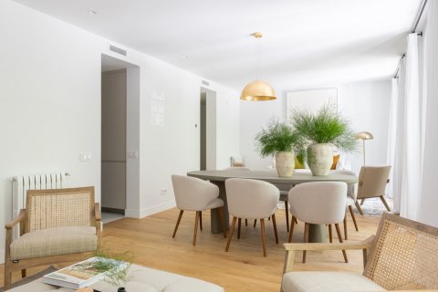 Продажа квартиры Мадрид, Испания 3 спальни, 148м2 №106938 - фото 15