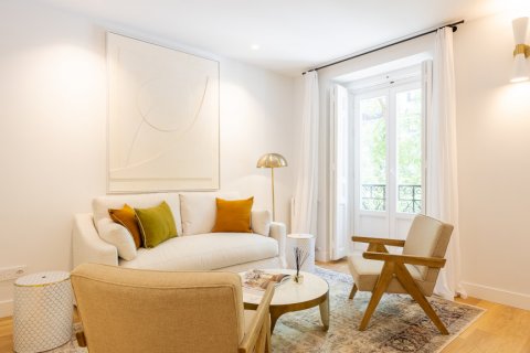 Продажа квартиры Мадрид, Испания 3 спальни, 148м2 №106938 - фото 6