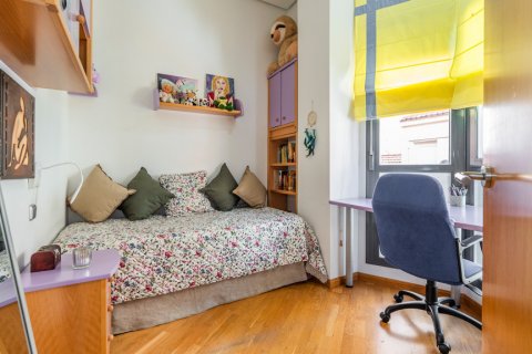 Duplex for sale Madrid, Spain 3 bedrooms, 181 sq.m. No. 106937 - photo 22