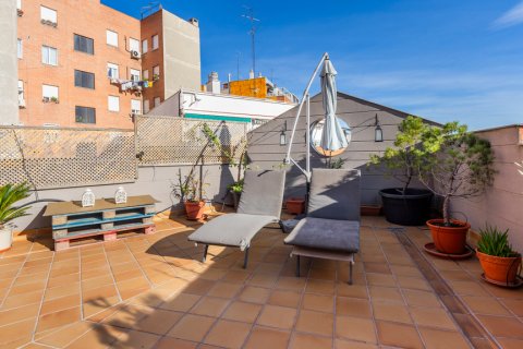Duplex for sale Madrid, Spain 3 bedrooms, 181 sq.m. No. 106937 - photo 10