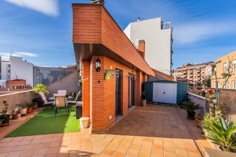 Duplex for sale Madrid, Spain 3 bedrooms, 181 sq.m. No. 106937 - photo 1