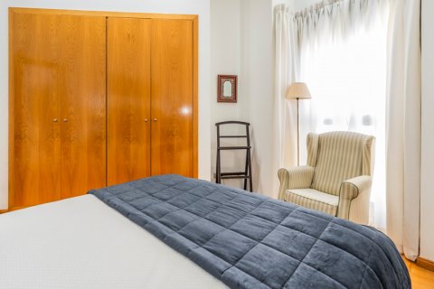 Duplex for sale Madrid, Spain 3 bedrooms, 181 sq.m. No. 106937 - photo 16