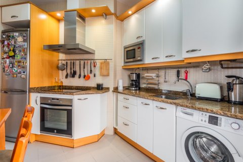 Duplex for sale Madrid, Spain 3 bedrooms, 181 sq.m. No. 106937 - photo 26