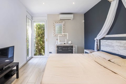Villa for sale in Bellaterra, Barcelona, Spain 5 bedrooms, 226 sq.m. No. 196237 - photo 30