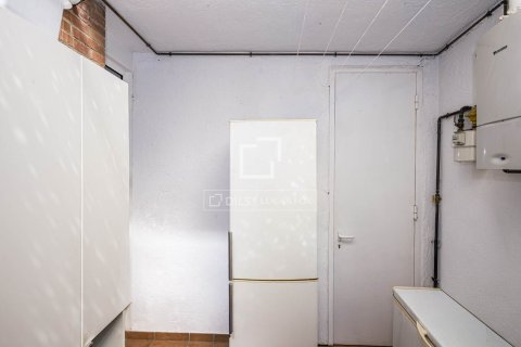 Villa for sale in Bellaterra, Barcelona, Spain 5 bedrooms, 226 sq.m. No. 196237 - photo 22