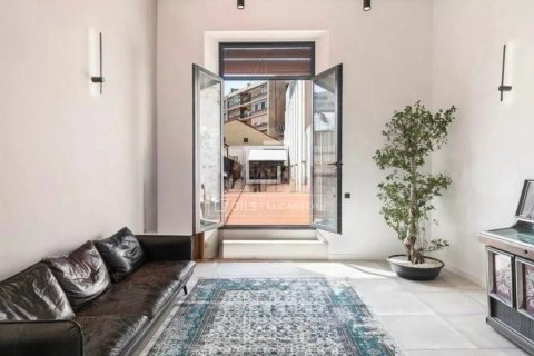 Dzīvoklis pārdošanā Barcelona, Spānijā 4 istabas, 132 m2 Nr. 196238 - attēls 2