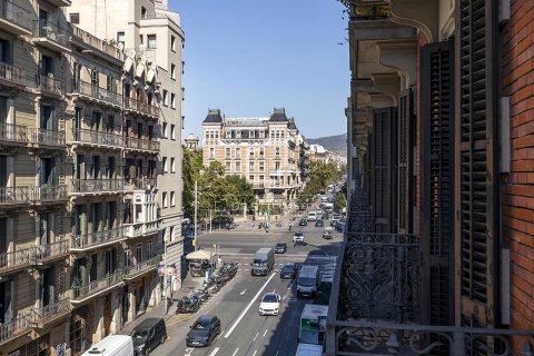 Huoneisto vuokrattavana Barcelona, Espanja, 3 makuuhuonetta, 213 m2 No. 196242 - kuva 11