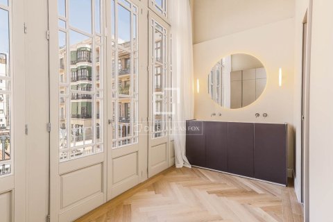 Dzīvoklis pārdošanā Barcelona, Spānijā 3 istabas, 193 m2 Nr. 196236 - attēls 30