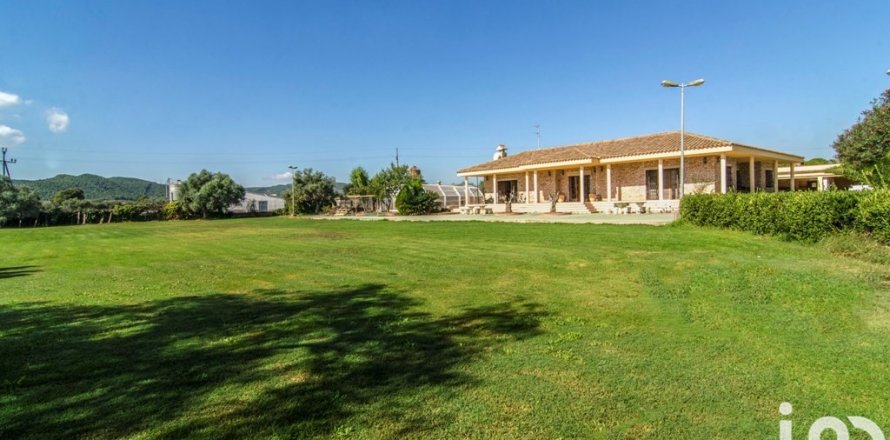 Дом в Санта-Олива, Таррагона, Испания 5 спален, 299м2 №153387