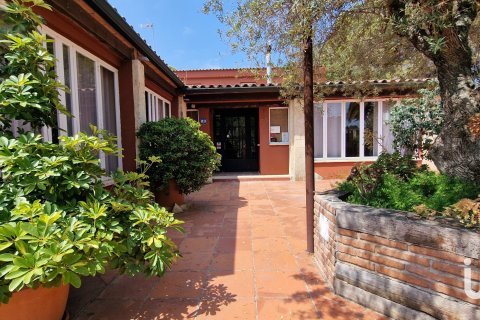 Bar/ristorante a Roda de Berà, Tarragona, Spagna 658 mq. N° 153386