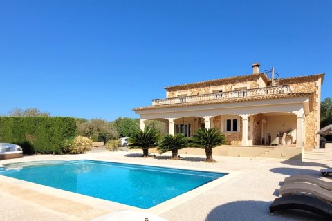 Finka w Llucmajor, Mallorca, Hiszpania 4 sypialnie, 578 mkw. nr 162999