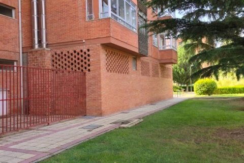 Liikekiinteistö myytävänä Aranda de Duero, Burgos, Espanja , 229 m2 No. 193510 - kuva 5