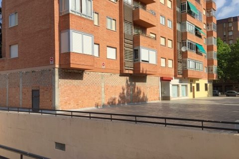 Liikekiinteistö myytävänä Aranda de Duero, Burgos, Espanja , 229 m2 No. 193510 - kuva 12