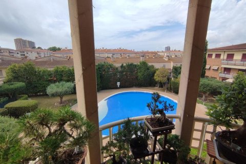 Apartamento en venta en Palamós, Gerona, España 3 dormitorios, No. 140935 - foto 2