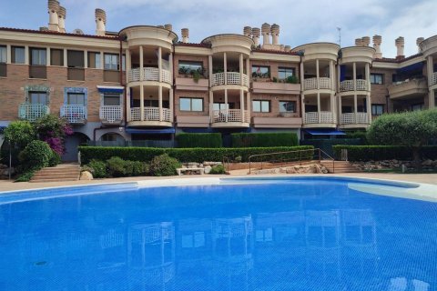 Apartamento en venta en Palamós, Gerona, España 3 dormitorios, No. 140935 - foto 1