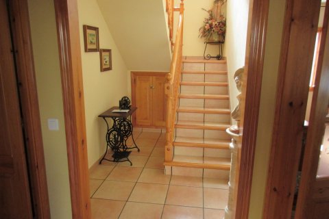 House for sale in Coma-Ruga, Tarragona, Spain 4 bedrooms, 261 sq.m. No. 140933 - photo 18
