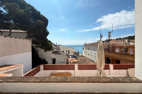 Apartamento en venta en Tamariu, Gerona, España 3 dormitorios, No. 140936 - foto 3